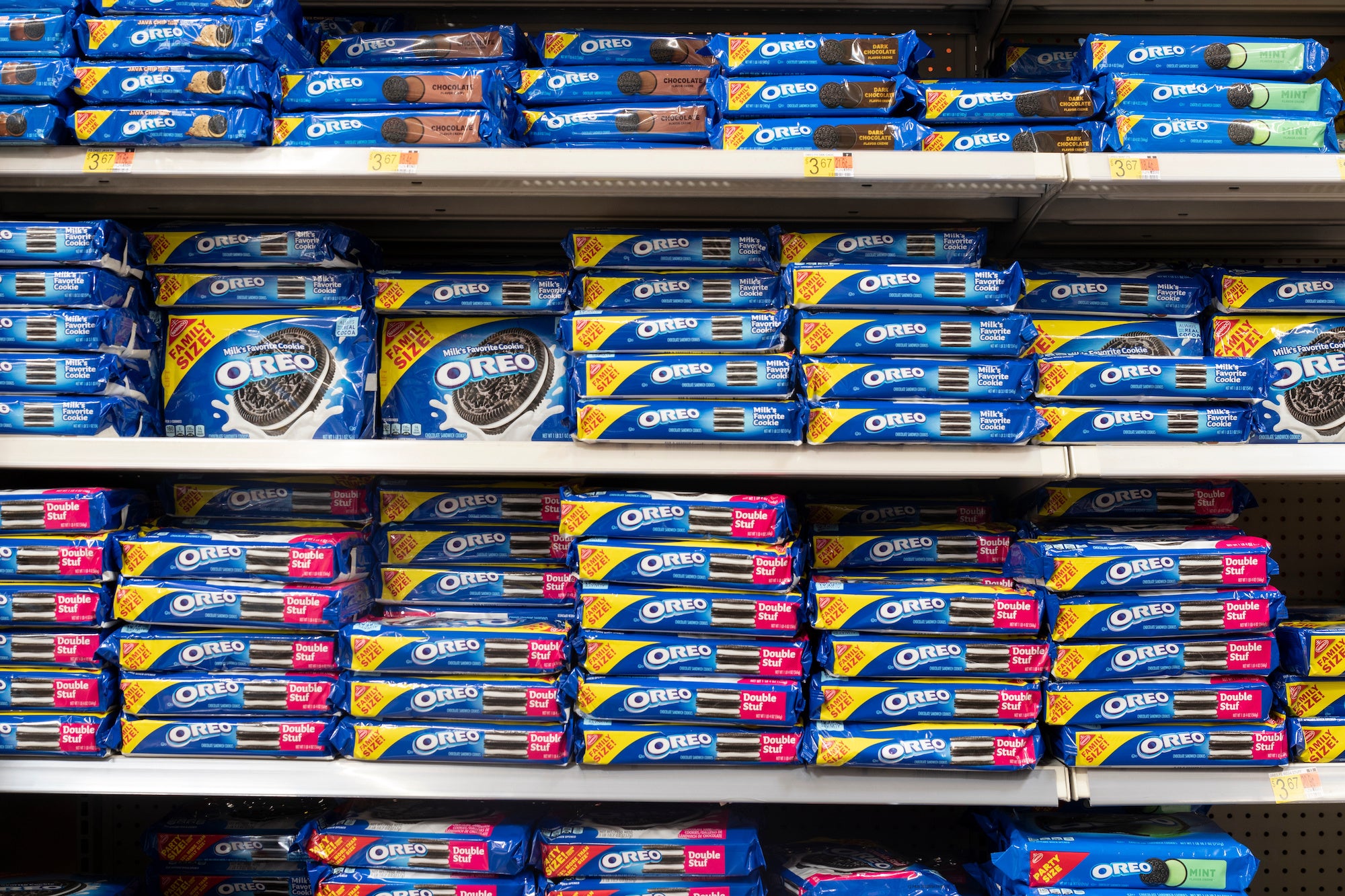 Exploring the Delightful World of Oreo Cookies: 10 Popular Varieties and Flavors
